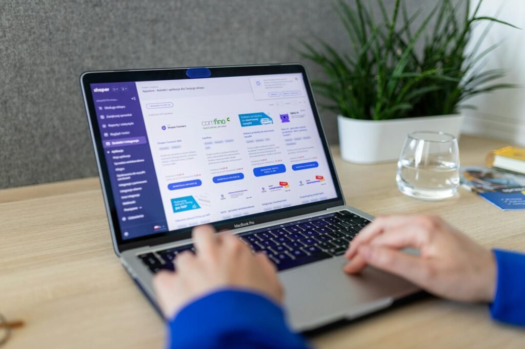 woocommerce vs shopify — WooCommerce vs Shopify for Small Retail in 2026: