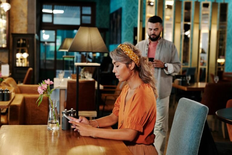 mobile-first restaurant websites — Mobile-First Restaurant Websites: What Boston Diners Expect in