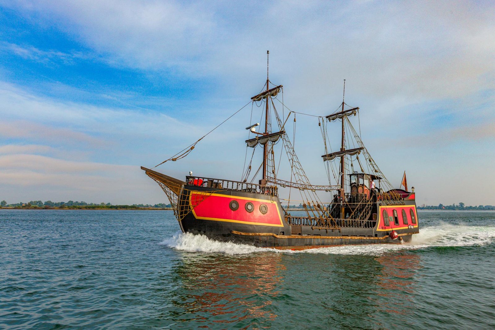 shipstation shippo pirate ship — ShipStation vs Shippo vs Pirate Ship for Small